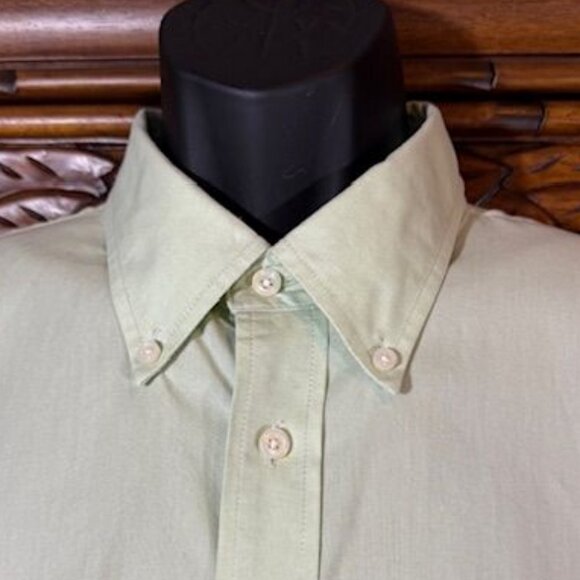 Izod Light Green Wrinkle Free 100% Cotton Button Down Shirt - Picture 3 of 11